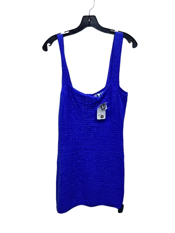 Online Only Dress Casual Short By Free People  Size: M